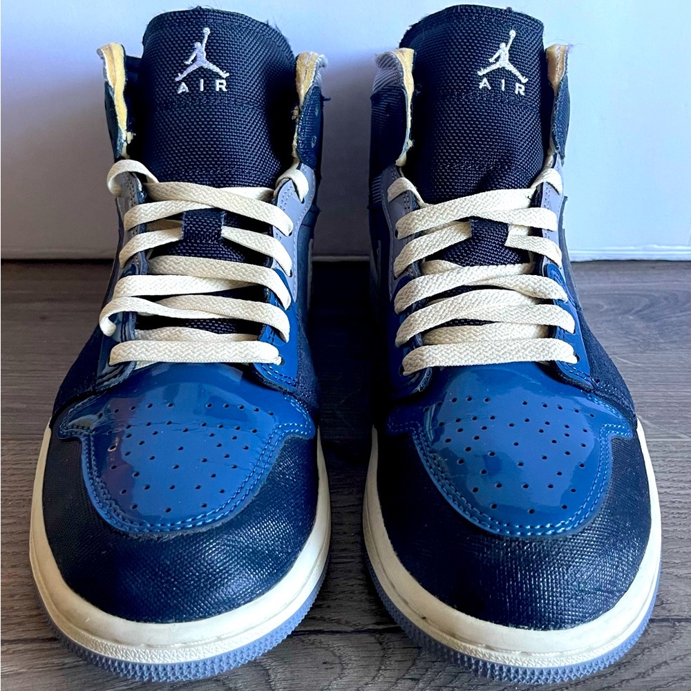 Men’s 8.5 Nike Air Jordan 1 Mid Se Craft